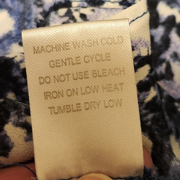 ♥️LOVELY Violet+Claire Blue/White Sleeveless Top - Picture 6 of 8